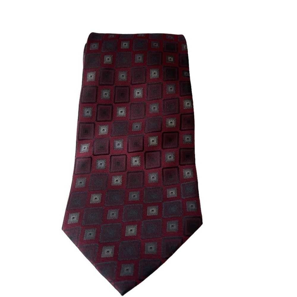 Paul Dione Bergundy Hand made 100% silk men’s Tie 4X 59 inches